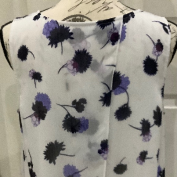 Apt 9, Sleeveless floral print, sheer layered top, size L - Picture 3 of 3